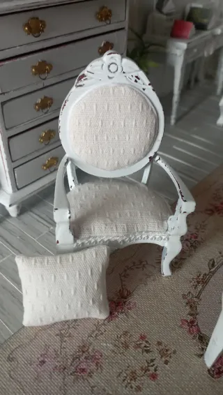 Sedia shabby chic miniatura scala 1:12