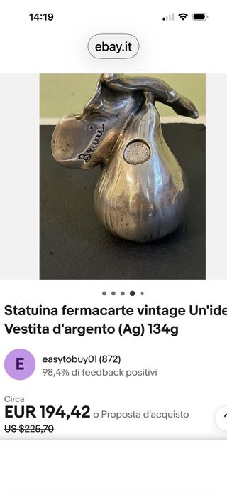 Uovo decorativo con fiocco rosa