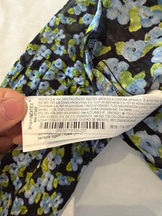 Blusa Zara floral manga larga