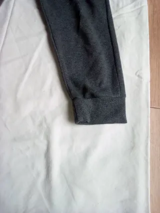 Pantalones grises niño