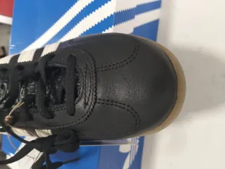 Zapatillas Adidas Gazelle Negras y Blancas