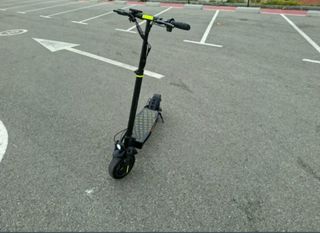 Patinete eléctrico negro