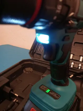 Taladro Atornillador Percutor Batería 21V