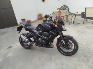 Kawasaki Z750 Negra