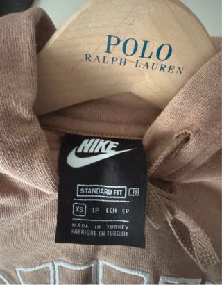 Sudadera Nike Marrón Estilo Vintage