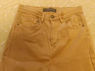 Pantalones pitillo elástico
