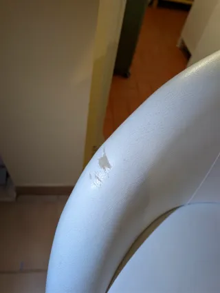 Silla de oficina blanca