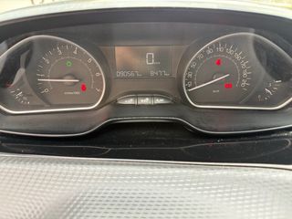 Peugeot 2008 restyling solo**90.000km**impoluto!!!