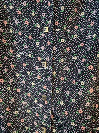 Camisa estampada floral azul y rosa