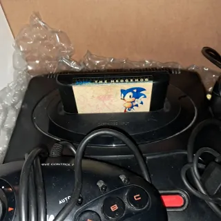 Sega Mega Drive II con giochi