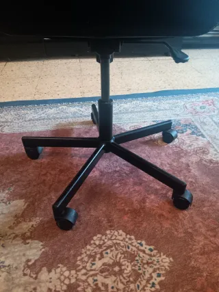 Silla de escritorio negra