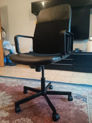 Silla de escritorio negra