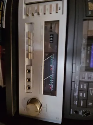 Equipo de música CEC, Kenwood, Philips