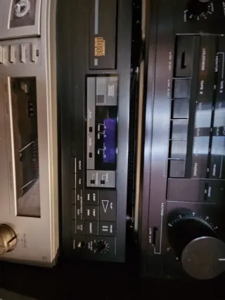 Equipo de música CEC, Kenwood, Philips