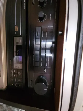 Equipo de música CEC, Kenwood, Philips