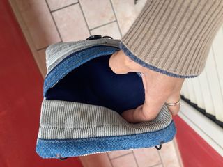 Portatabacco in tessuto blu e beige