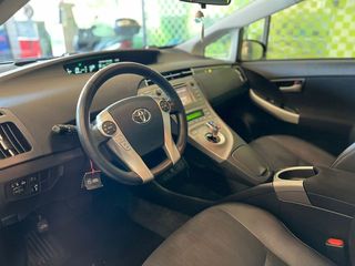 Toyota Prius 1.8 Advance Plug-in 100 kW (136 CV)