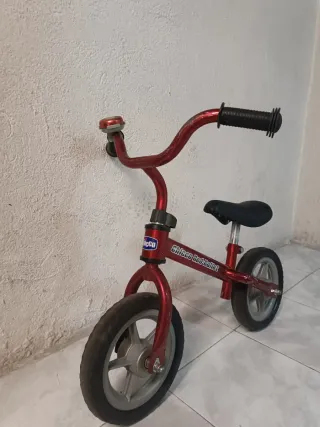Bicicleta de equilibrio roja Chicco