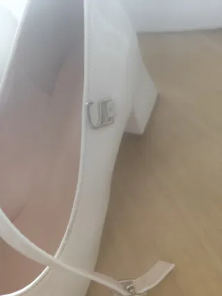 Zapatos tacón blancos Talla 39