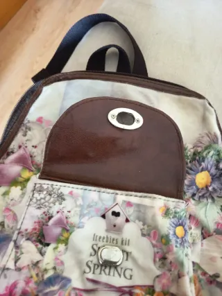 Mochila vintage floral