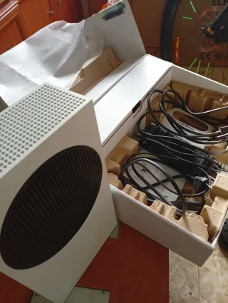 Xbox Series S + Controller Viola + Volante Logitech G9