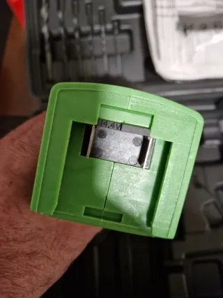 Taladro Casals con maletín y brocas