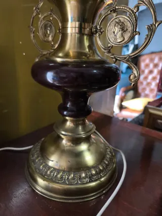 Lámpara de mesa estilo Imperio 65cm