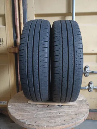 Vendo 2 Neumáticos de Furgoneta en Buen Estado