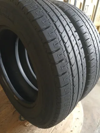 Vendo 2 Neumáticos de Furgoneta en Buen Estado