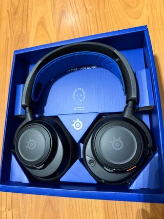 SteelSeries Arctis Nova 7P Wireless Cuffie Gaming