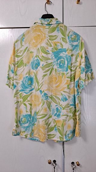 Blusa Talla Moda floral talla 50.