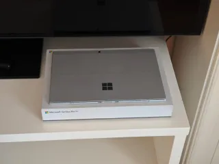 Microsoft Surface Pro 7+ LTE