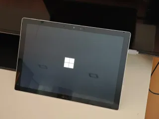 Microsoft Surface Pro 7+ LTE