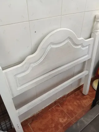 Cabecero de cama de madera blanco