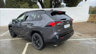 TOYOTA Rav4 2.5l 220H Style