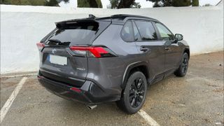 TOYOTA Rav4 2.5l 220H Style