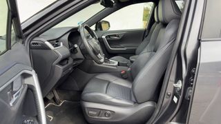 TOYOTA Rav4 2.5l 220H Style