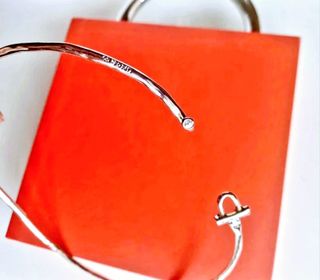 Gargantilla rígida PANDORA d Plata dL