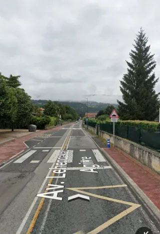 ALQUILER BIFAMILIAR. LUJO. ZALLA. PRÓXIMAMENTE.