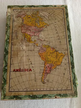 Puzzle Antiguo de los continentes del mundo .