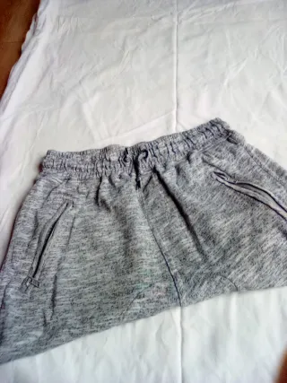 Pantalones cortos grises para niño