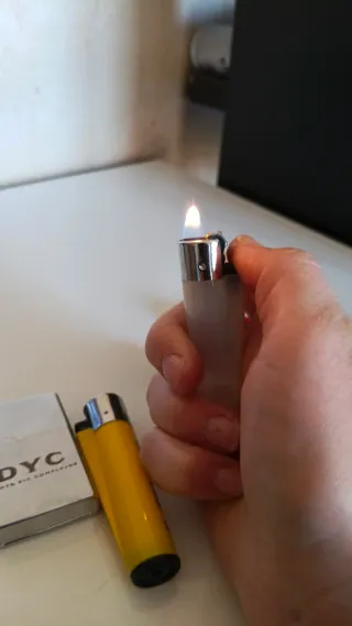 Lote di accendini vari