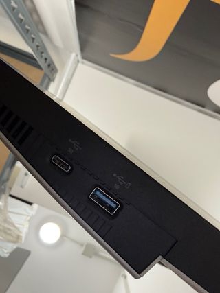 Monitor Dell Ultrasharp U2424HE