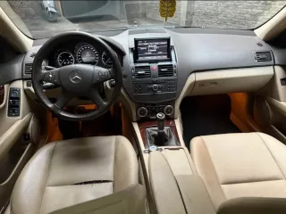 Mercedes-Benz C180 2010