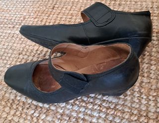 Zapatos de piel negros talla 39