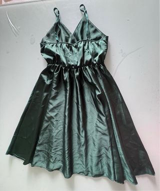 Vestito estivo verde con gonna a ruota