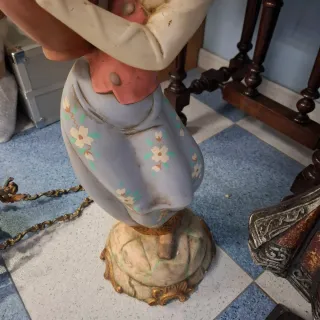 Figura cerámica mujer con cántaro