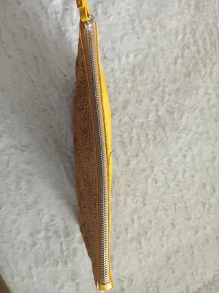 Bolso de piel estampado Mango