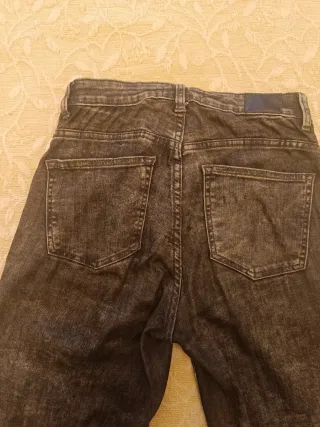 Pantalones vaqueros negros desgastados Skinny