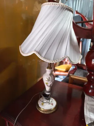 Lámpara de mesa porcelana y bronce